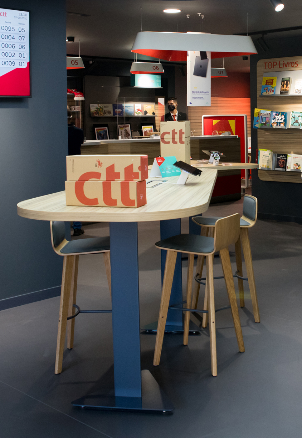 Interior de Loja CTT