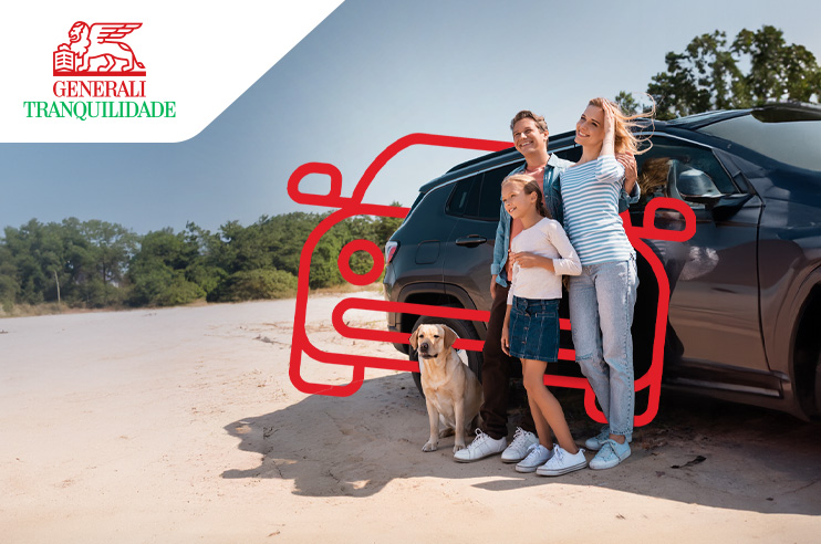 Família feliz porque tem o carro protegido pelo Seguro Auto.