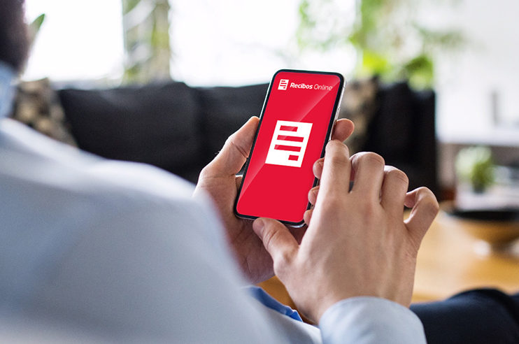 Telemóvel com app dos recibos online.