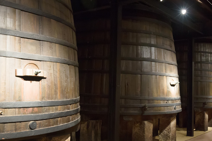 Barris grandes de vinho